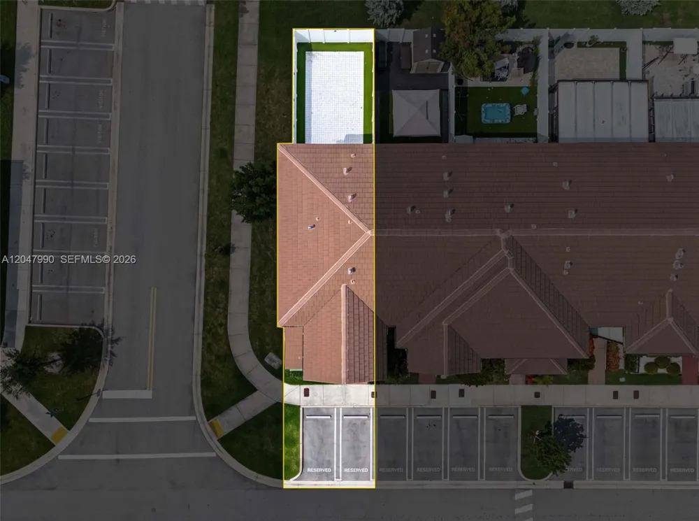 10908 W 32nd Ln Hialeah, FL 33018
