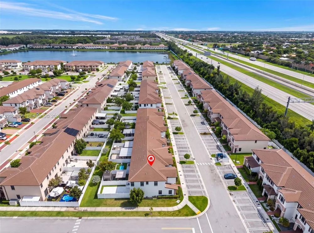 10908 W 32nd Ln Hialeah, FL 33018
