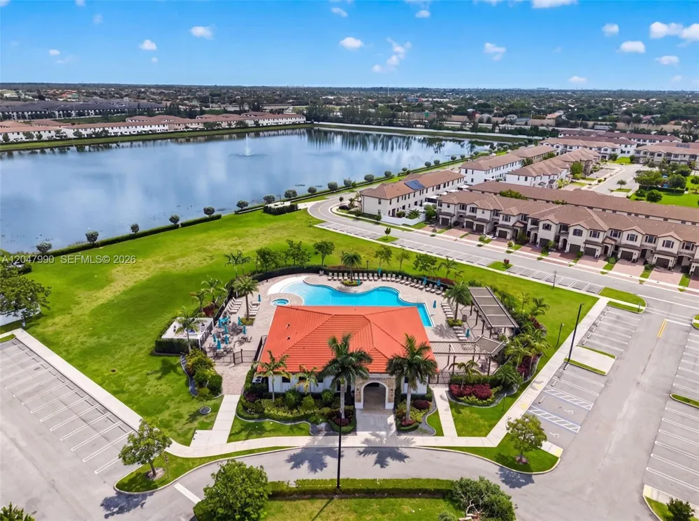 10908 W 32nd Ln Hialeah, FL 33018