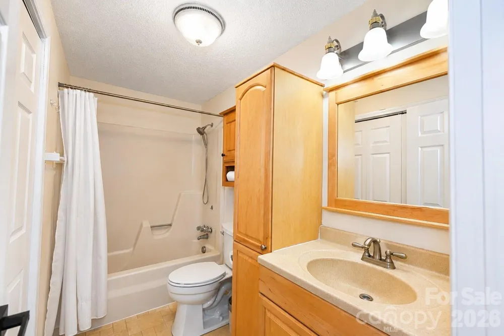 3237 Annex Street Conover, NC 28613