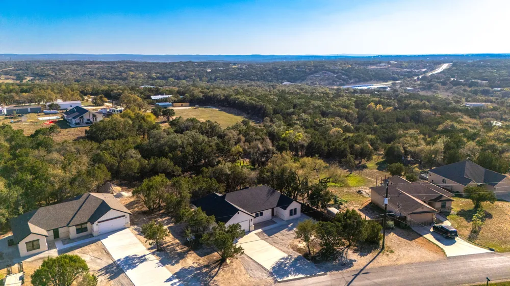 1615 Rocky Ridge Loop Canyon Lake, TX 78133