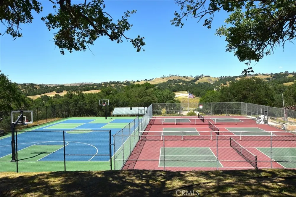 2102 Clamath Court Paso Robles, CA 93446