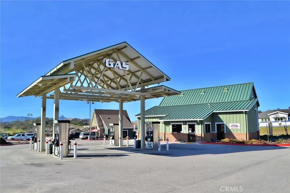 2102 Clamath Court Paso Robles, CA 93446