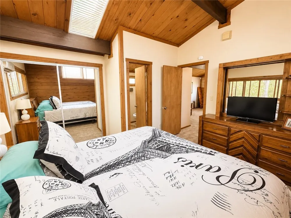 24910 Walters Idyllwild, CA 92549