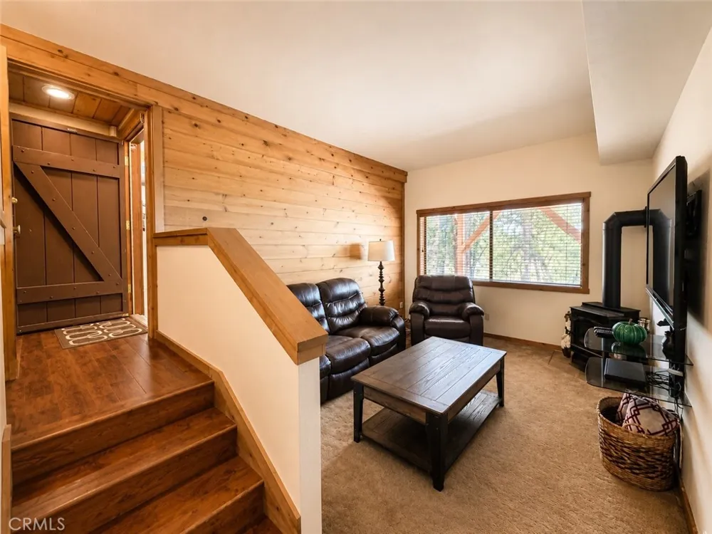 24910 Walters Idyllwild, CA 92549