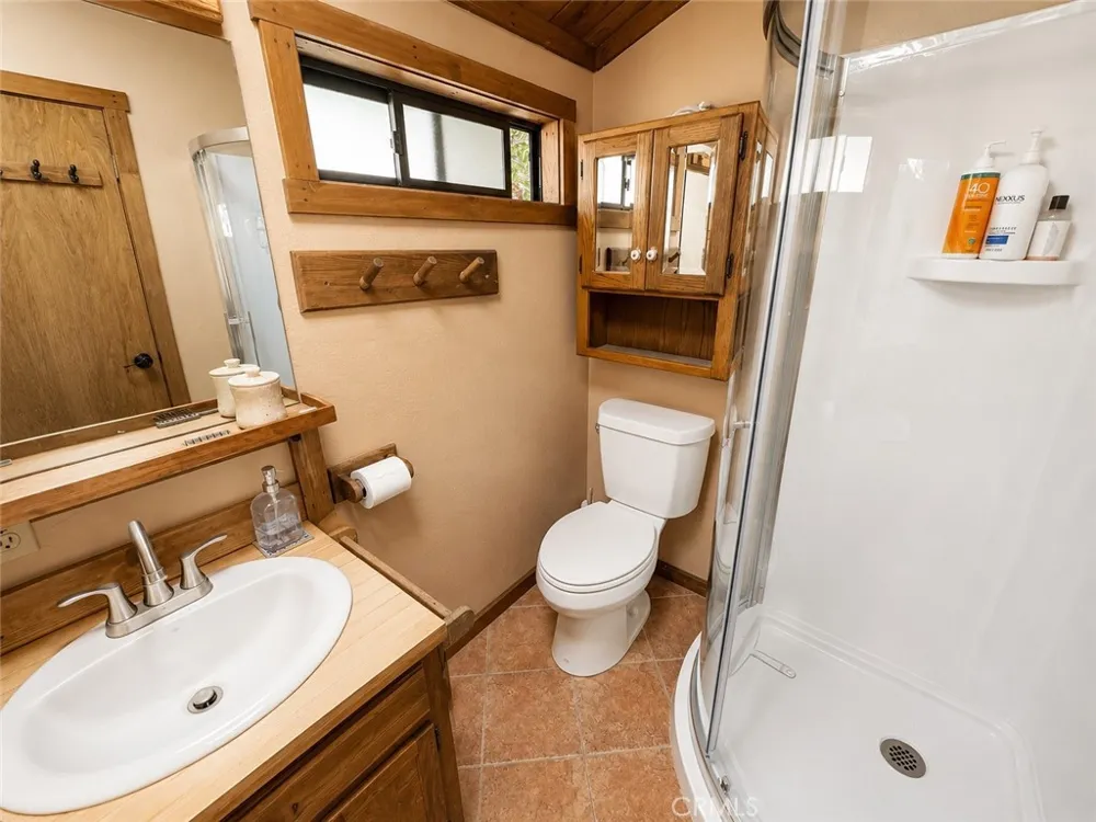 24910 Walters Idyllwild, CA 92549