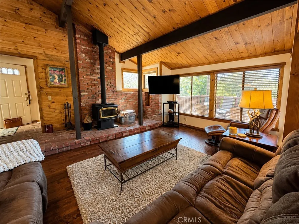 24910 Walters Idyllwild, CA 92549