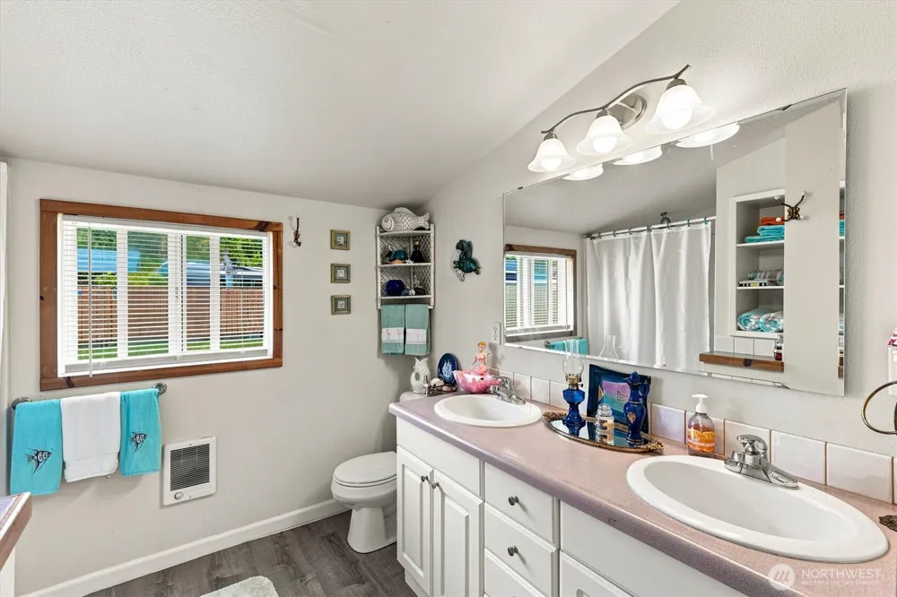 26202 R STREET Ocean Park, WA 98640