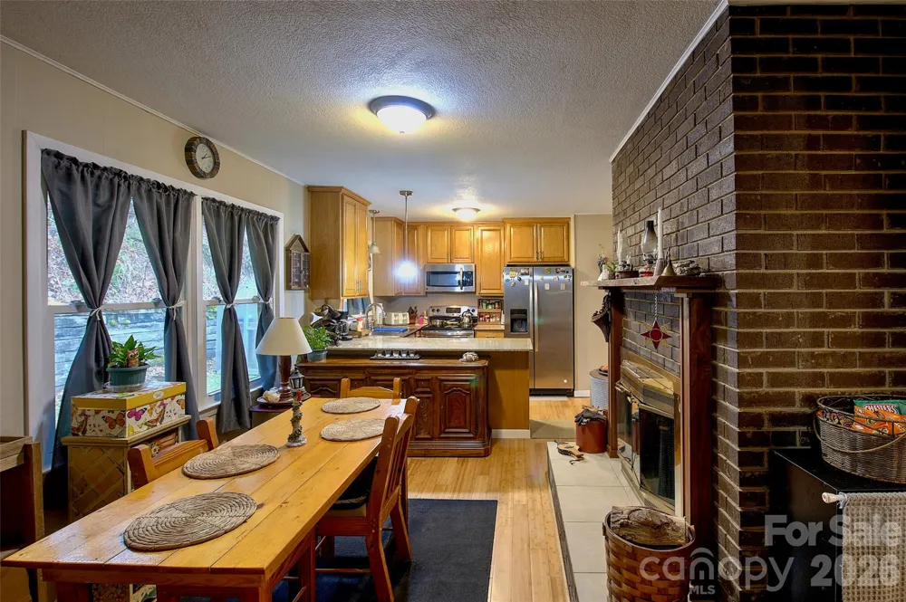 583 Deer Park Lake Road Spruce Pine, NC 28777
