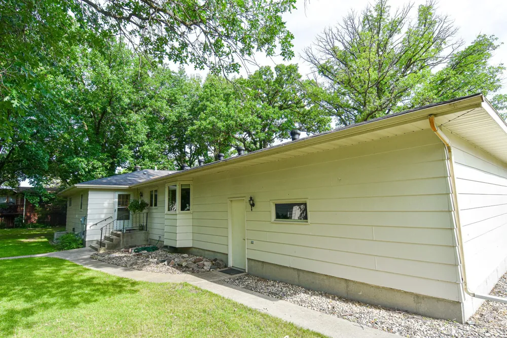 808 Alice Drive Thief River Falls, MN 56701