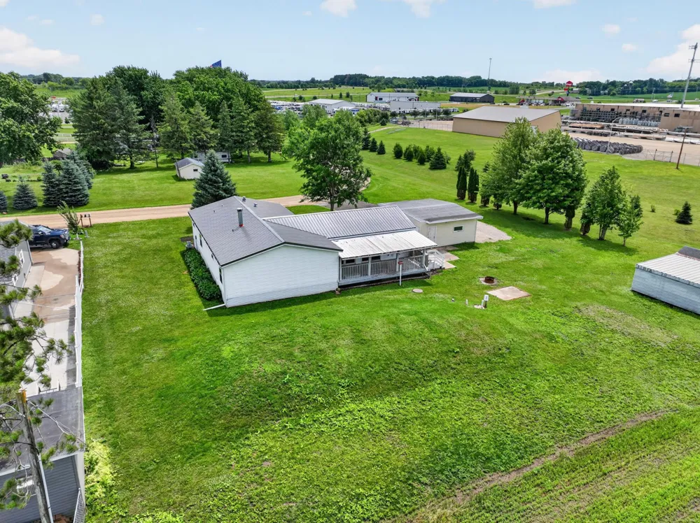 1445 1st Avenue SW Oronoco, MN 55960