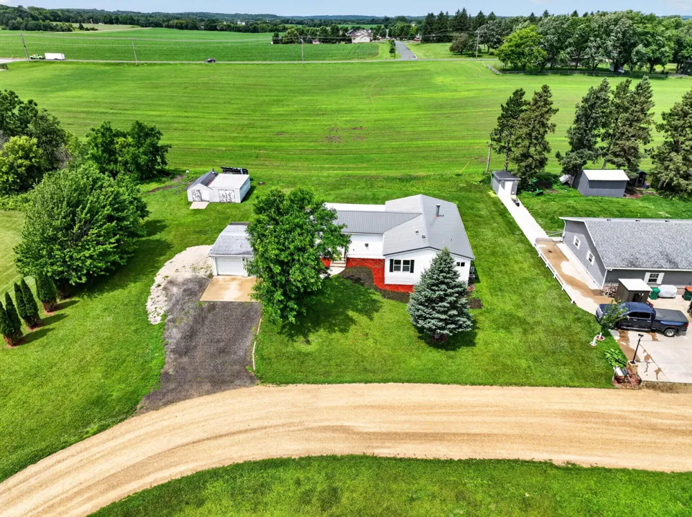 1445 1st Avenue SW Oronoco, MN 55960