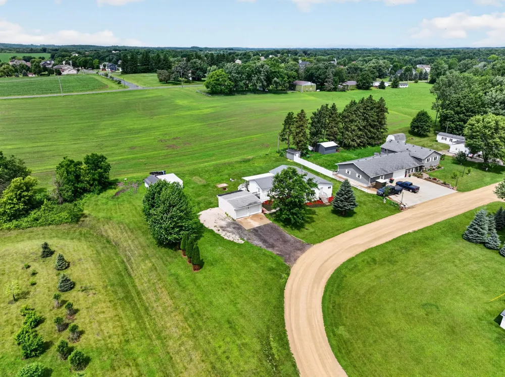 1445 1st Avenue SW Oronoco, MN 55960