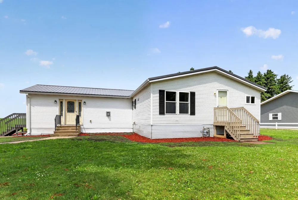 1445 1st Avenue SW Oronoco, MN 55960