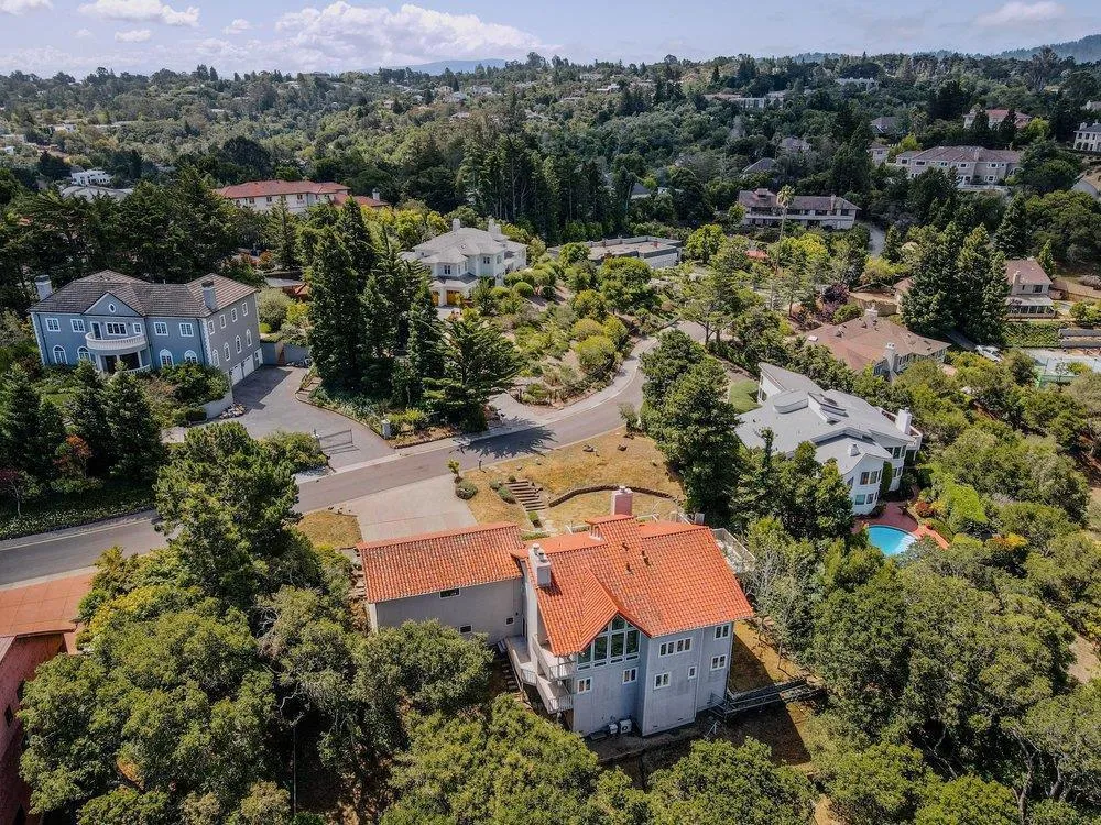 36 Eugenia Way Hillsborough, CA 94010