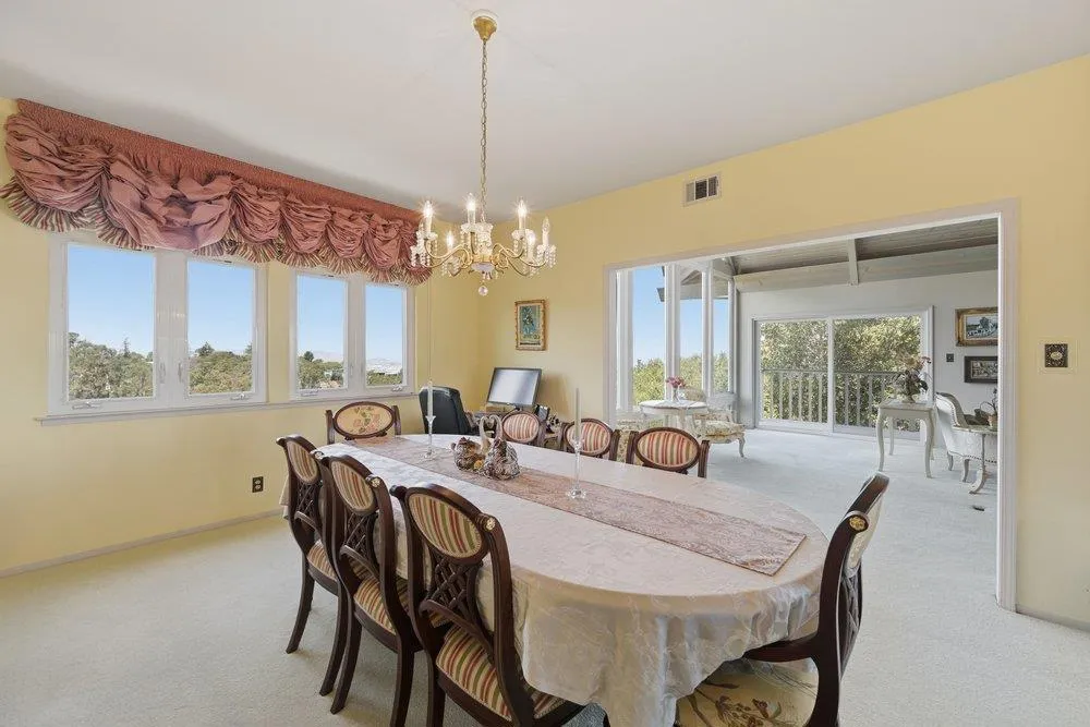 36 Eugenia Way Hillsborough, CA 94010
