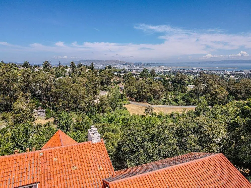 36 Eugenia Way Hillsborough, CA 94010