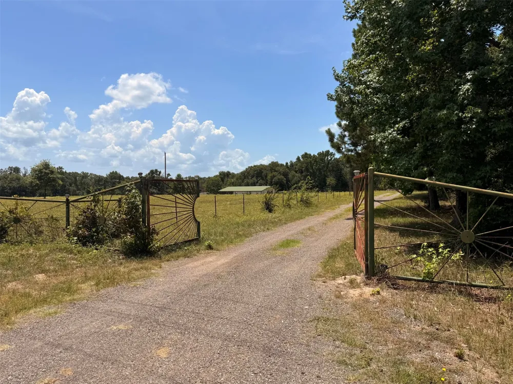5767 Fm 2339 Murchison, TX 75778