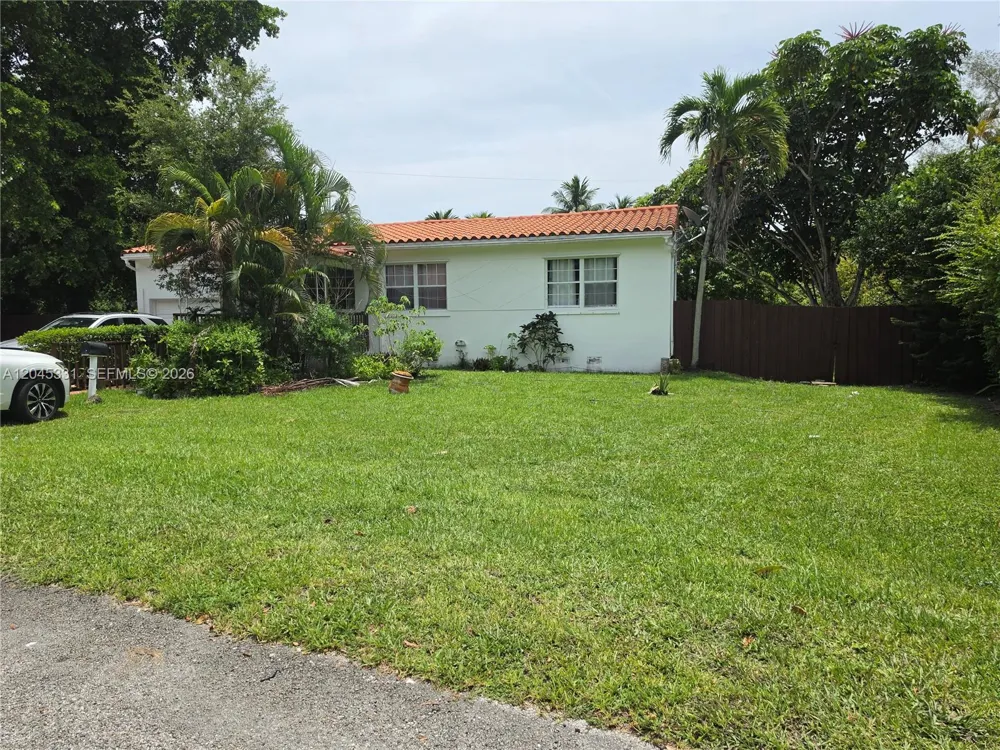 10801 NE 10th Ave Biscayne Park, FL 33161
