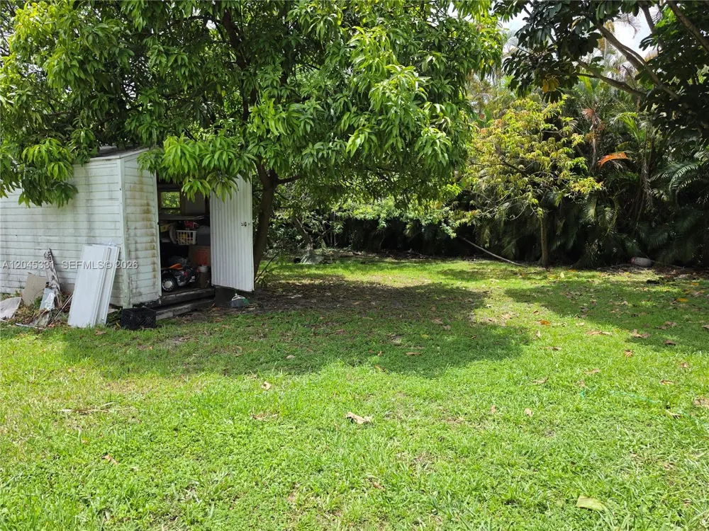 10801 NE 10th Ave Biscayne Park, FL 33161