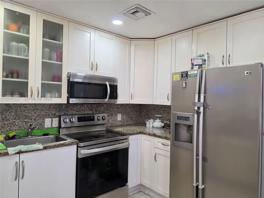 10801 NE 10th Ave Biscayne Park, FL 33161