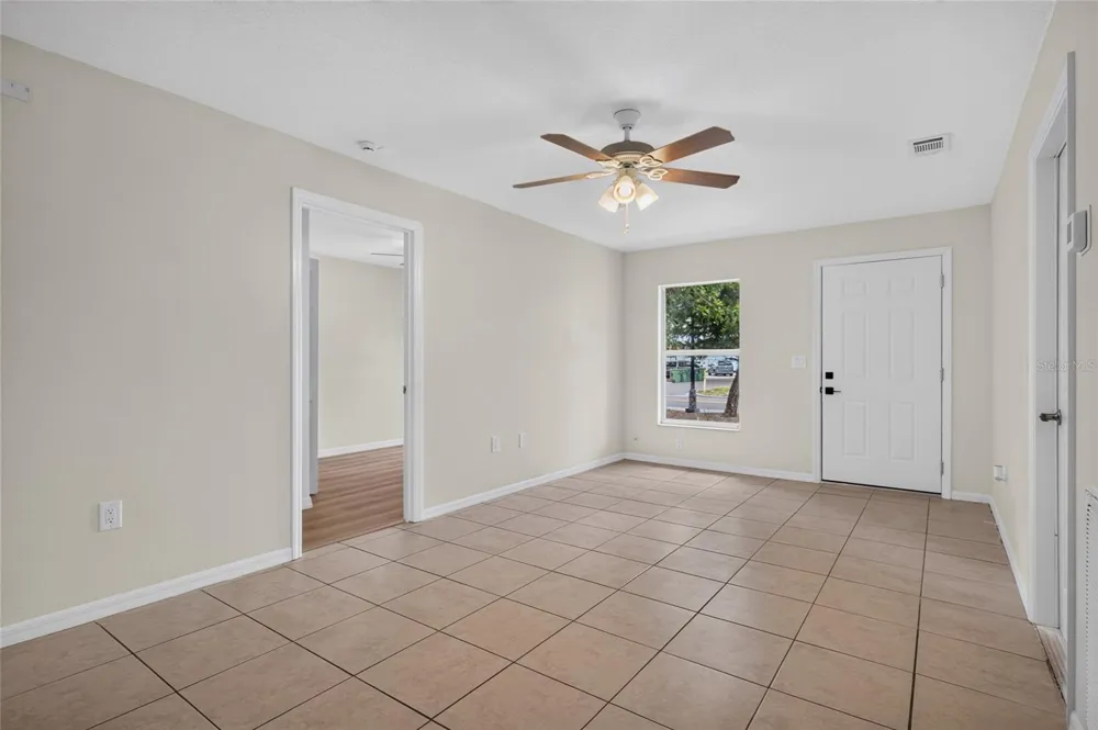 1004 17TH AVENUE W Bradenton, FL 34205