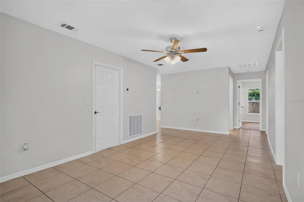 1004 17TH AVENUE W Bradenton, FL 34205