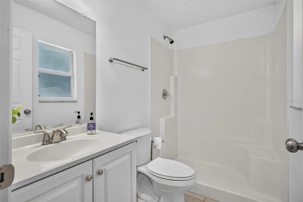 1004 17TH AVENUE W Bradenton, FL 34205