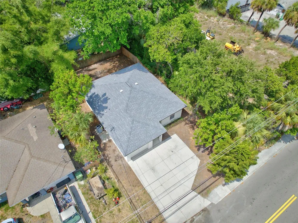 1004 17TH AVENUE W Bradenton, FL 34205