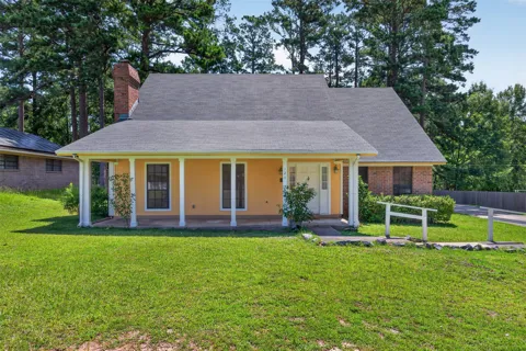 121 Deer Lane