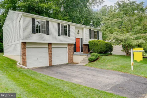 5906 OAK LEATHER DRIVE
