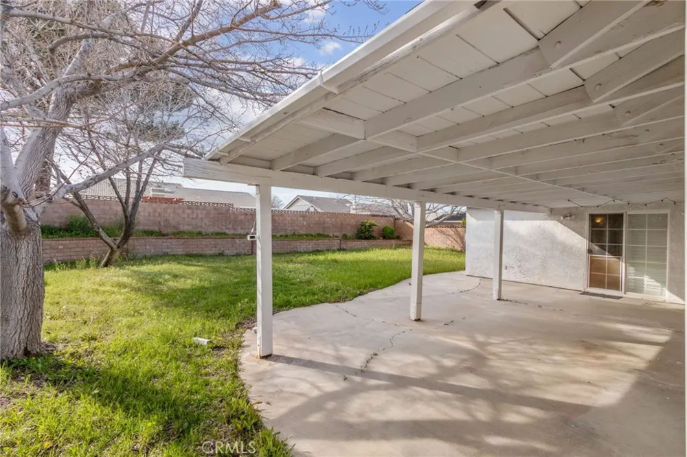 42307 61st st w Quartz Hill, CA 93535