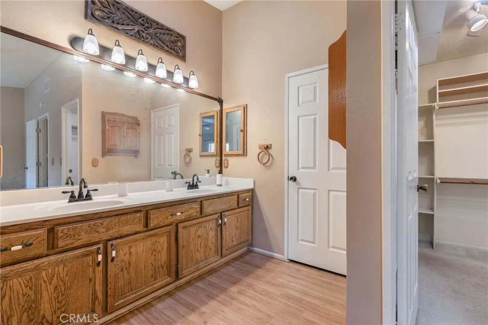 42307 61st st w Quartz Hill, CA 93535