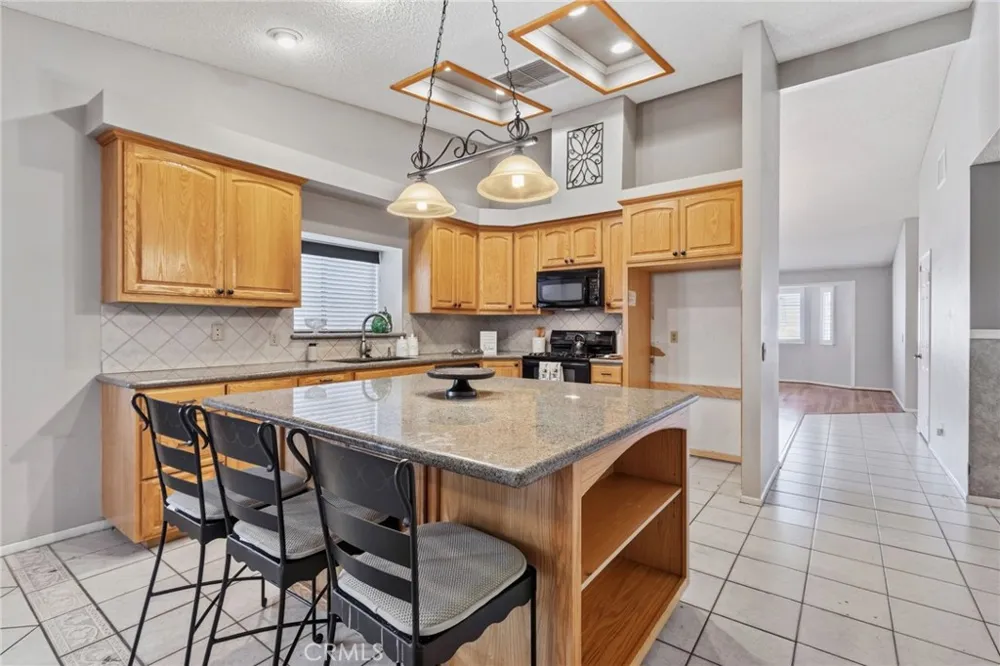42307 61st st w Quartz Hill, CA 93535