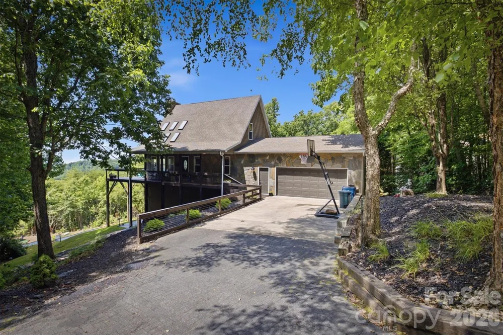 3381 Stones Throw Drive Valdese, NC 28690