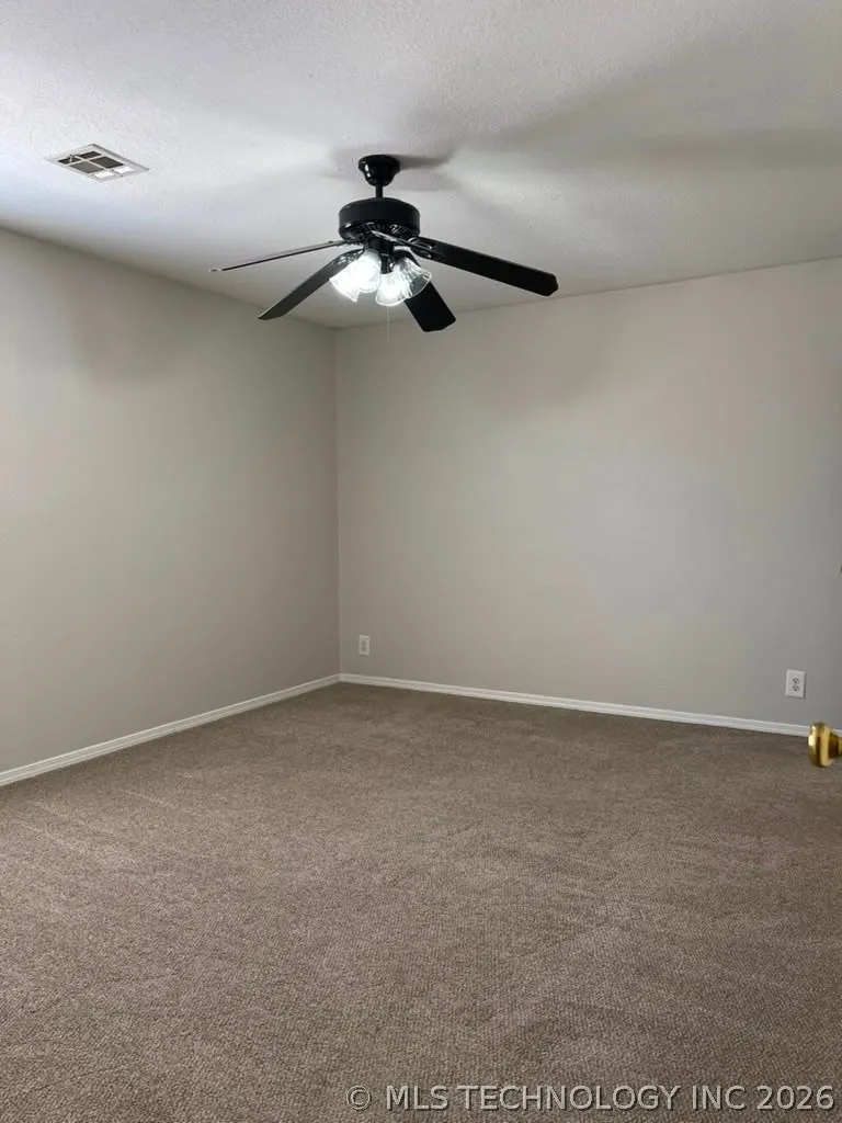 4012 W Queens Street Broken Arrow, OK 74012