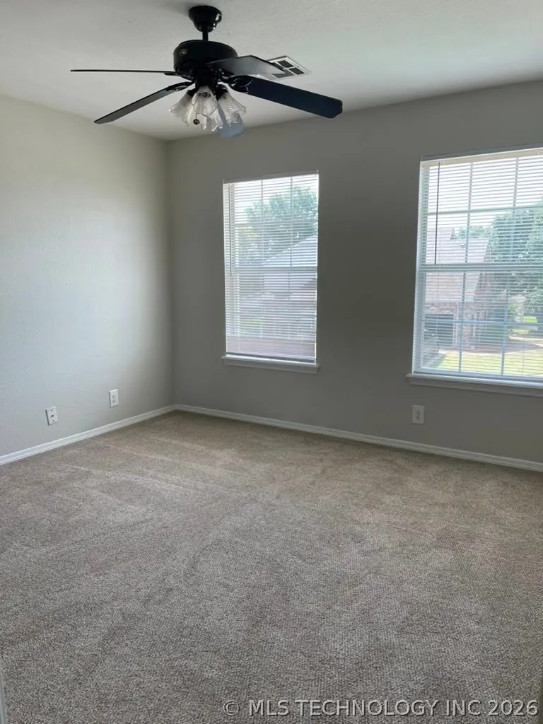4012 W Queens Street Broken Arrow, OK 74012