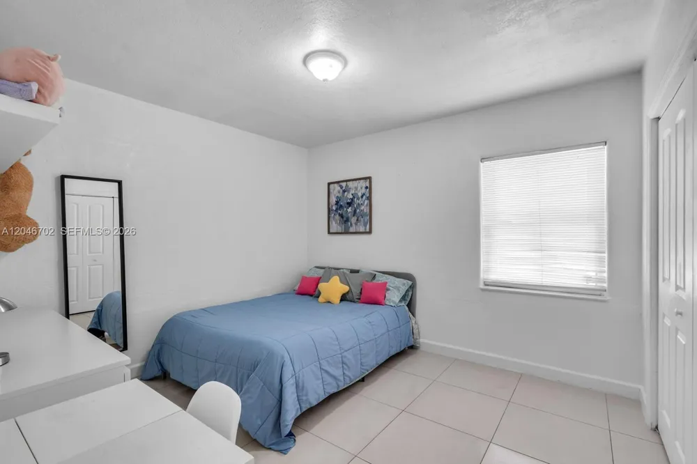 801 NW 17th Ct Miami, FL 33125