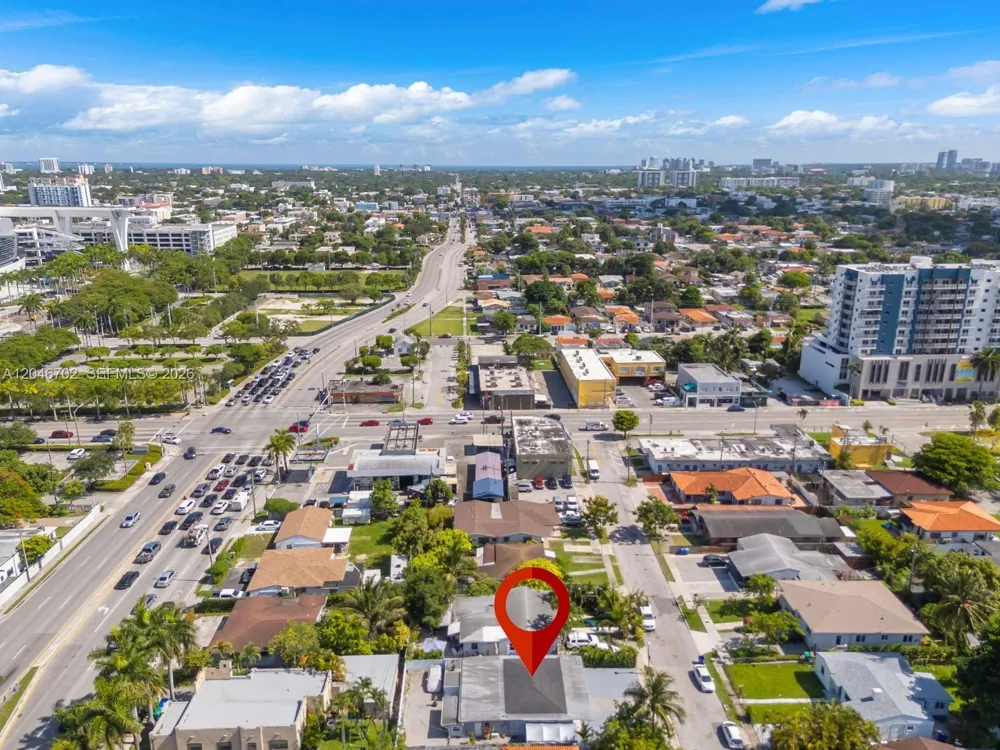 801 NW 17th Ct Miami, FL 33125