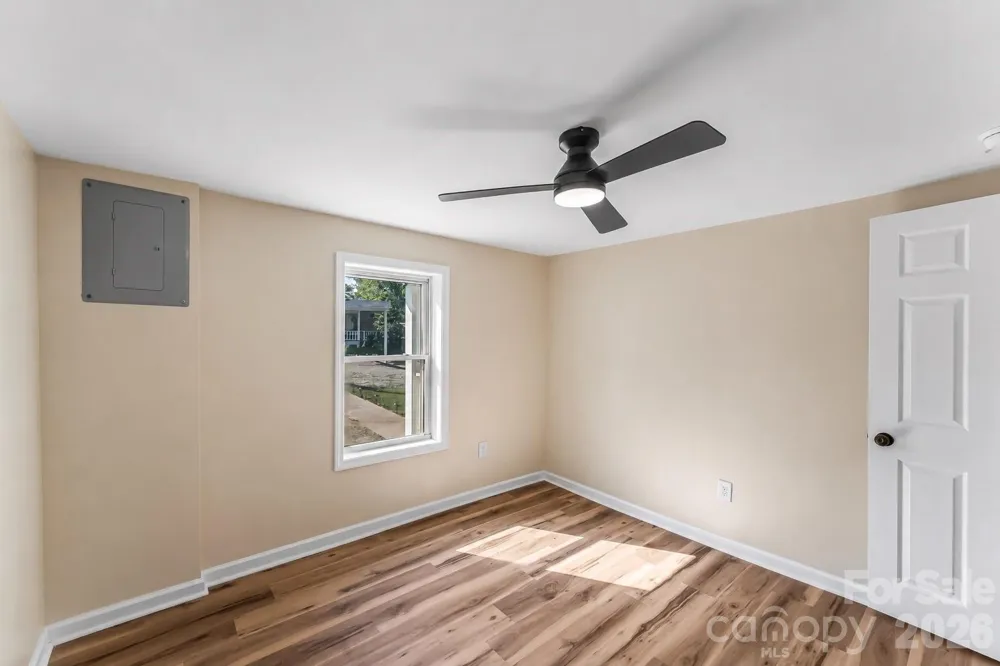 529 NW stage Street Lenoir, NC 28645