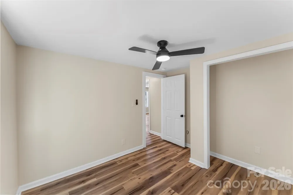 529 NW stage Street Lenoir, NC 28645