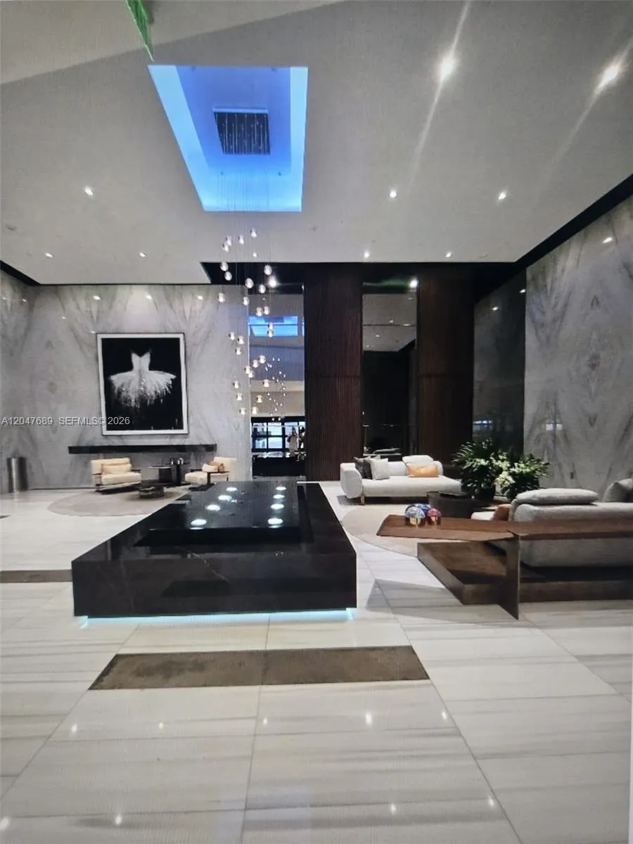 1100 Biscayne Blvd #3708 Miami, FL 33132