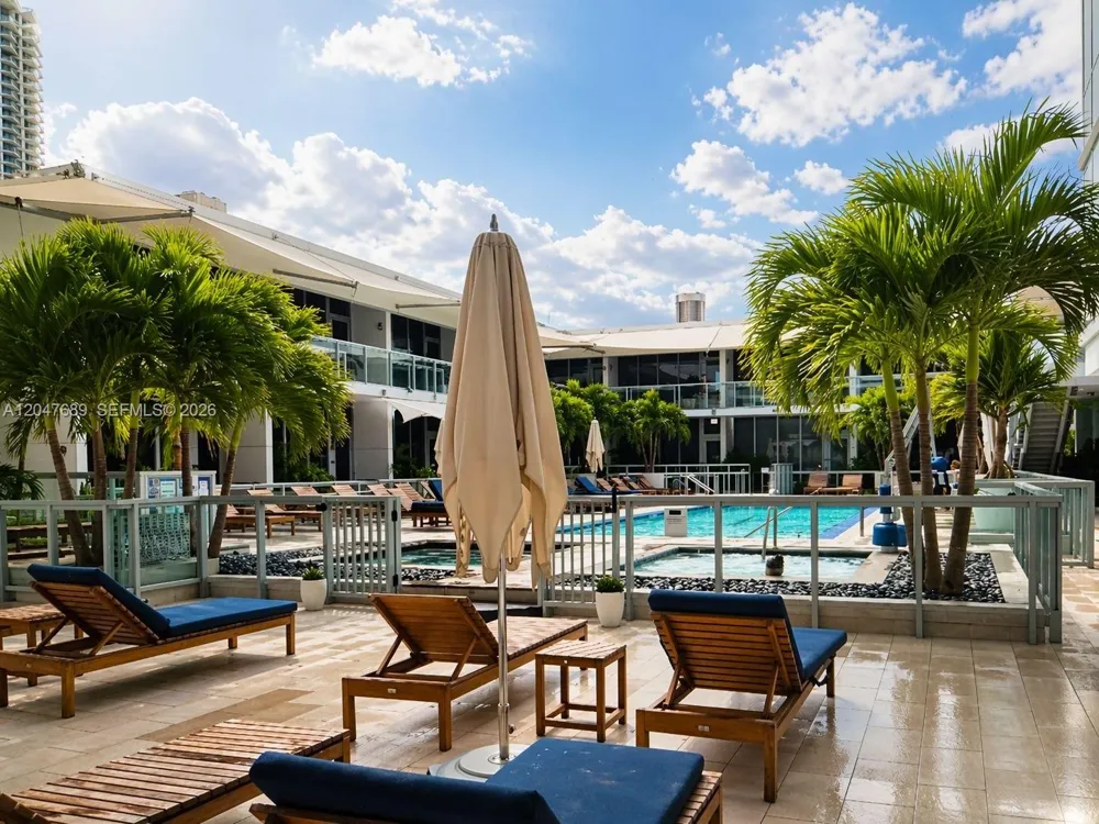 1100 Biscayne Blvd #3708 Miami, FL 33132