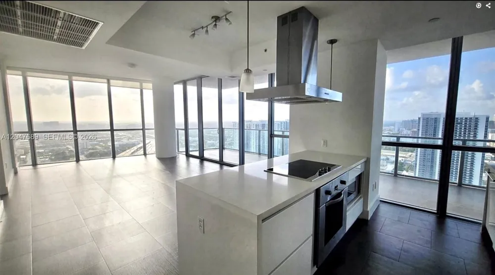 1100 Biscayne Blvd #3708 Miami, FL 33132