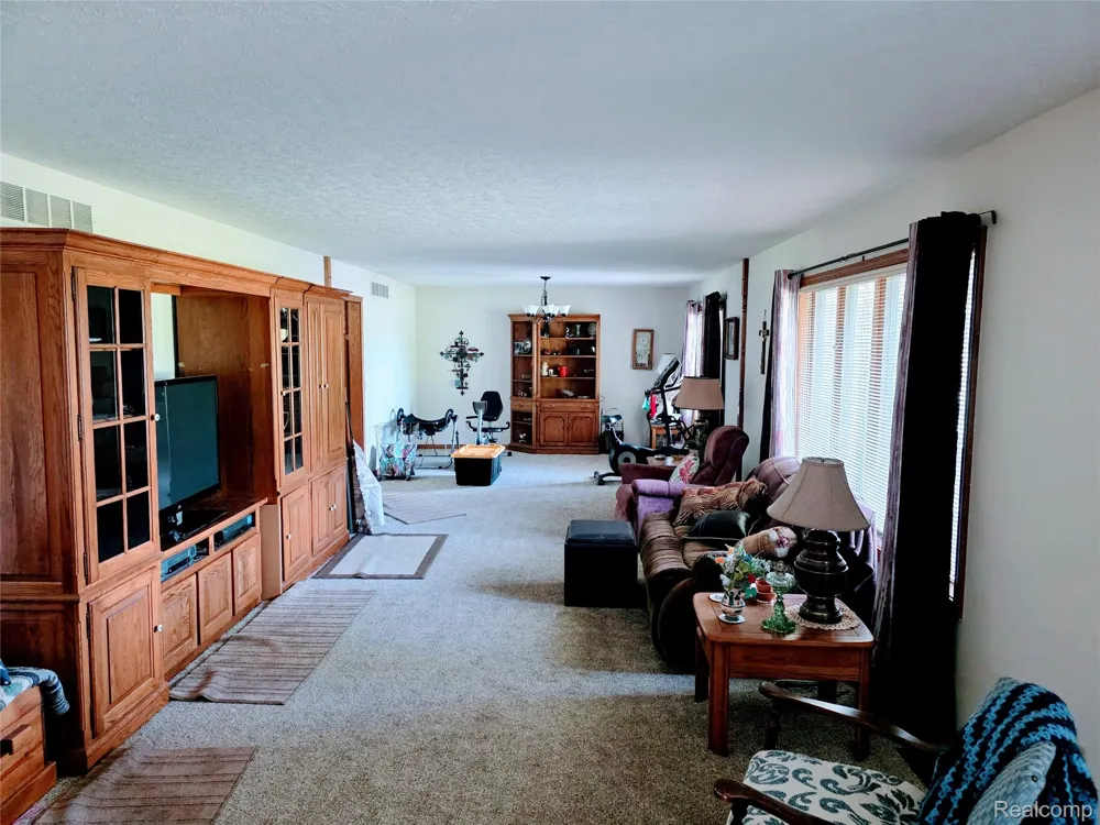 3581 Burkhart Road Howell Township, MI 48855