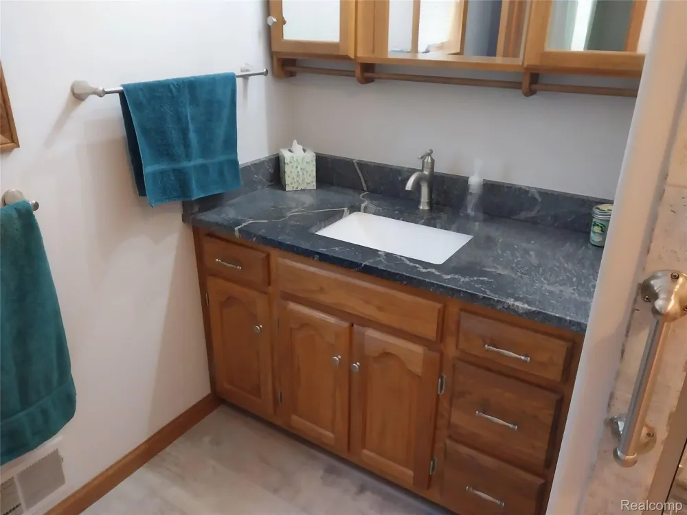 3581 Burkhart Road Howell Township, MI 48855