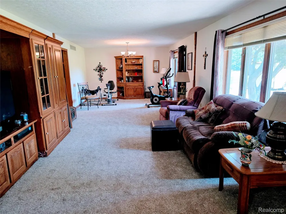 3581 Burkhart Road Howell Township, MI 48855