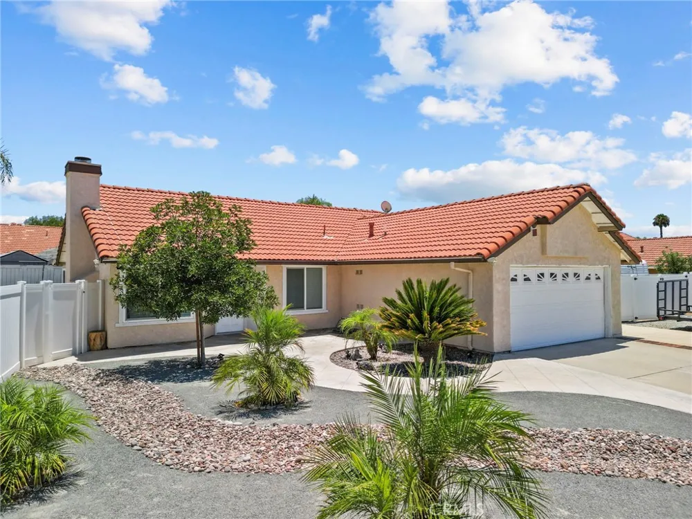 29620 Calle Edmundo Menifee, CA 92586