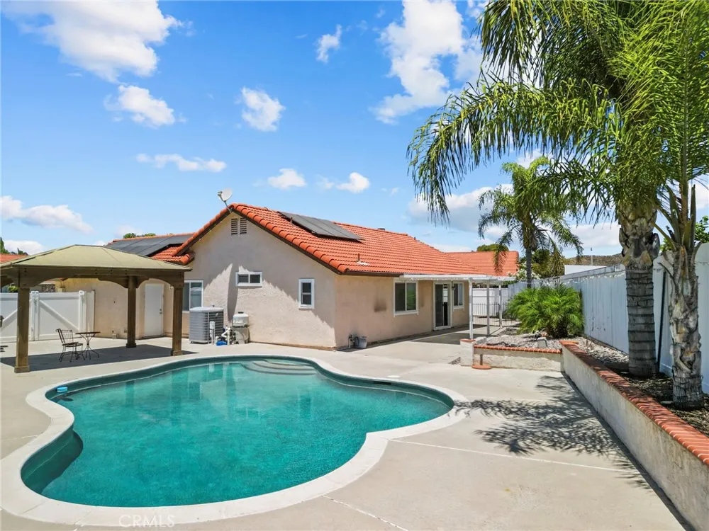 29620 Calle Edmundo Menifee, CA 92586