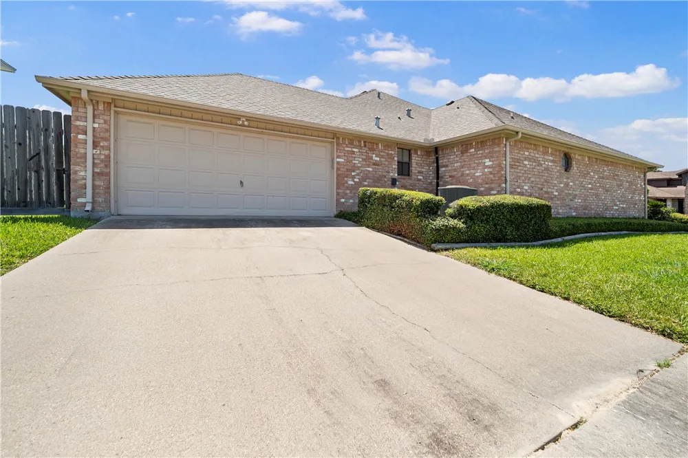 5321 Pheasant Circle Corpus Christi, TX 78413